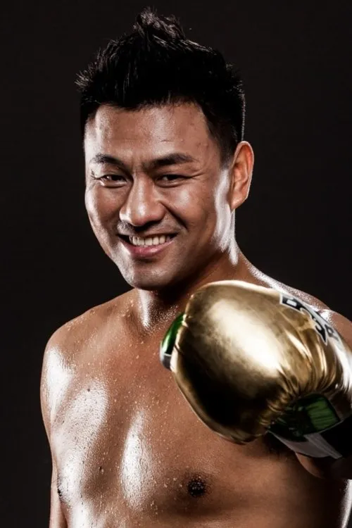 Wang Hongxiang interpretando a Zhang Shen