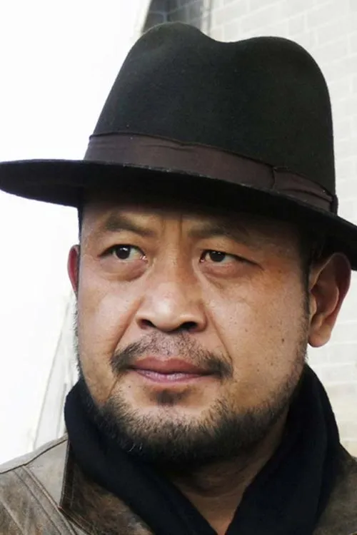 Wang Yingqi interpretando a Bare One's Head