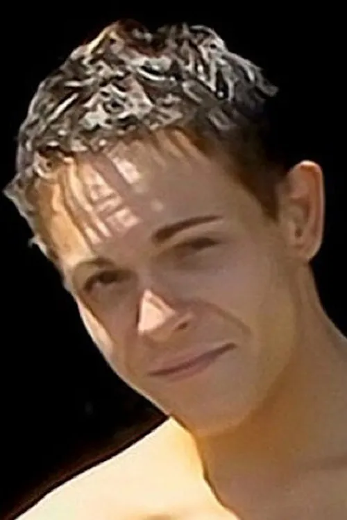 Oli ha trabajado con Warren en 1 ocasiones