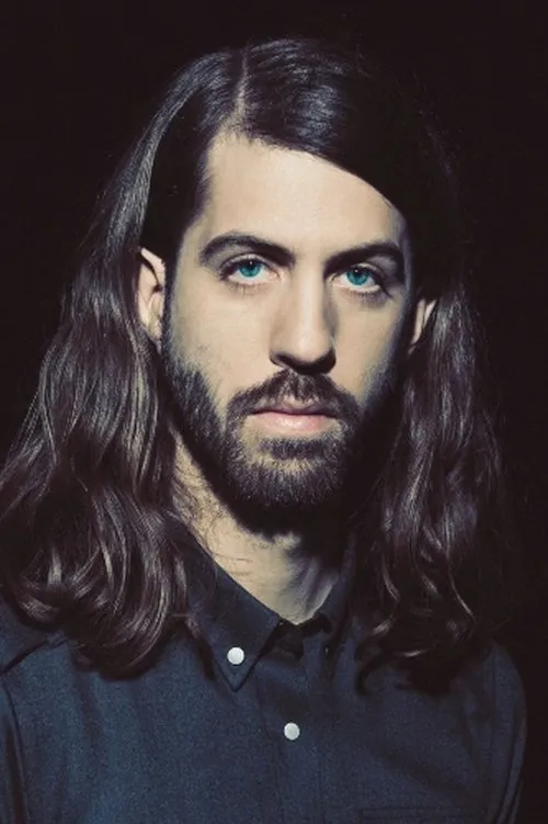 Wayne Sermon interpretando a Self