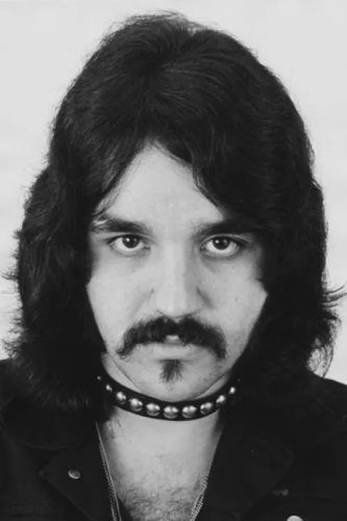 Wayne 'Tex' Gabriel interpretando a Self (archive footage)