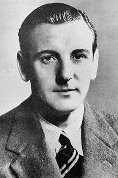 George Baker ha trabajado con Webster Booth en 1 ocasiones