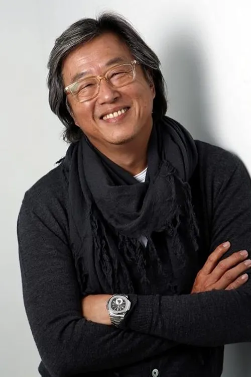 Wei Chung Wang — personaje: Self - Host