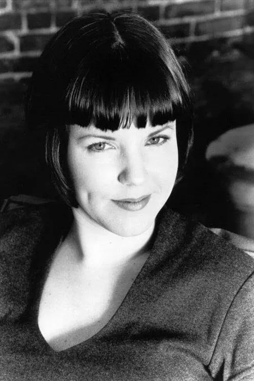 Wendy Walker interpretando a Emma Cross