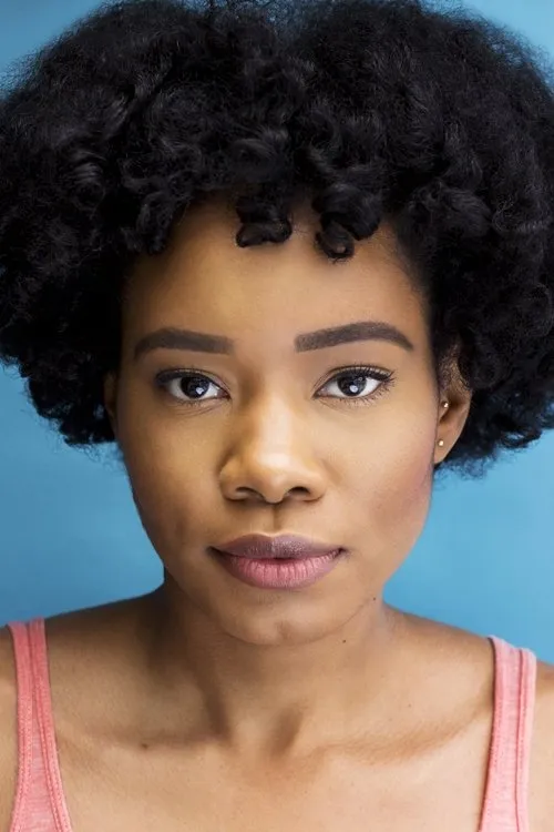 Weruche Opia interpretando a Agent Green