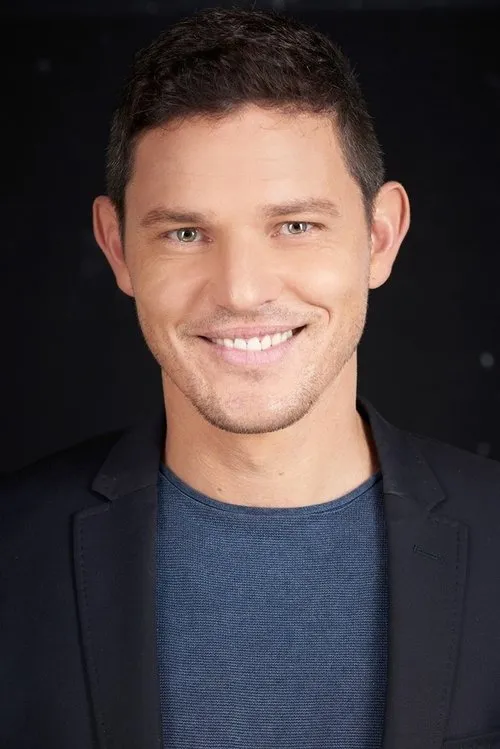 Wesley Forke interpretando a Leander