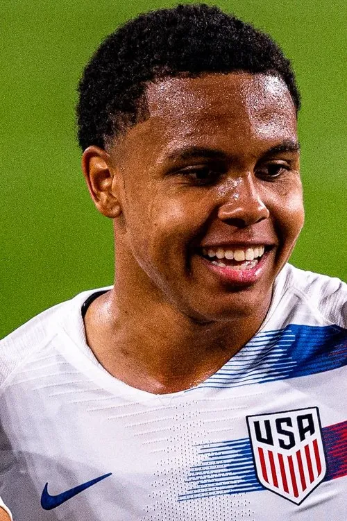 Weston McKennie — personaje: Self