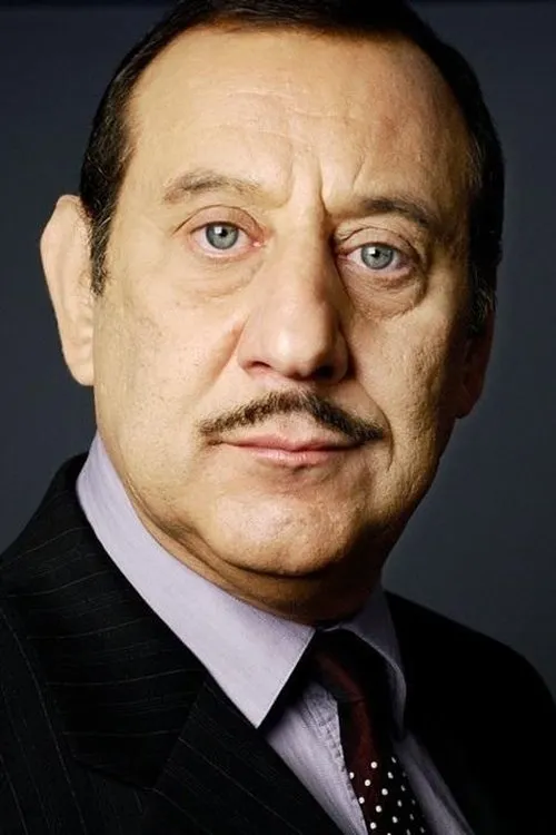 Wilfred Benaïche interpretando a Alfredo