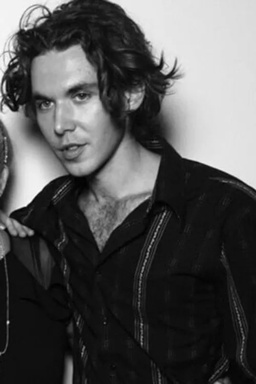 Shane Almagor ha trabajado con Will Abbott en 1 ocasiones