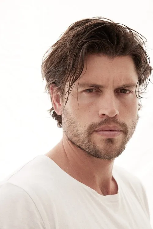 Will Brandt interpretando a Jeff