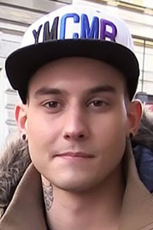 Will Jones interpretando a 