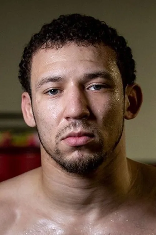 Will Madera interpretando a Self