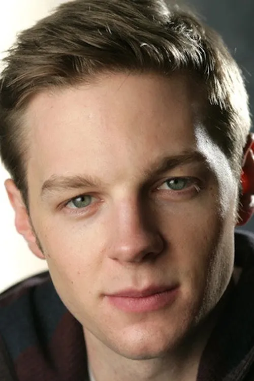 Will Pullen interpretando a Bro