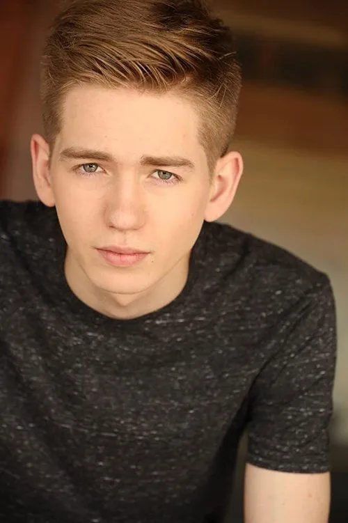 Will Spencer interpretando a Charlie