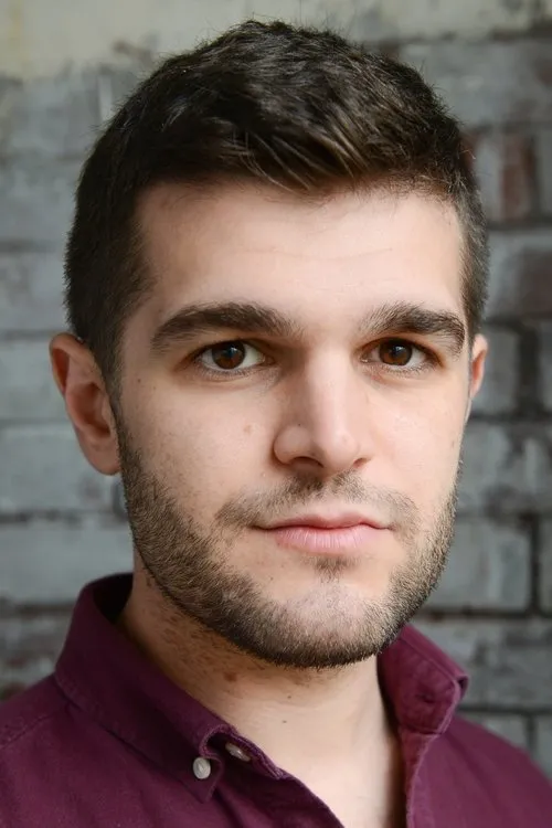 William Greenblatt interpretando a Luke Berrick