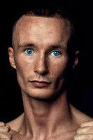 Ludumo Lamati ha trabajado con William Hayden en 1 ocasiones