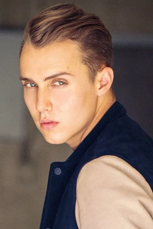 Mollee Gray ha trabajado con William Loftis en 3 ocasiones