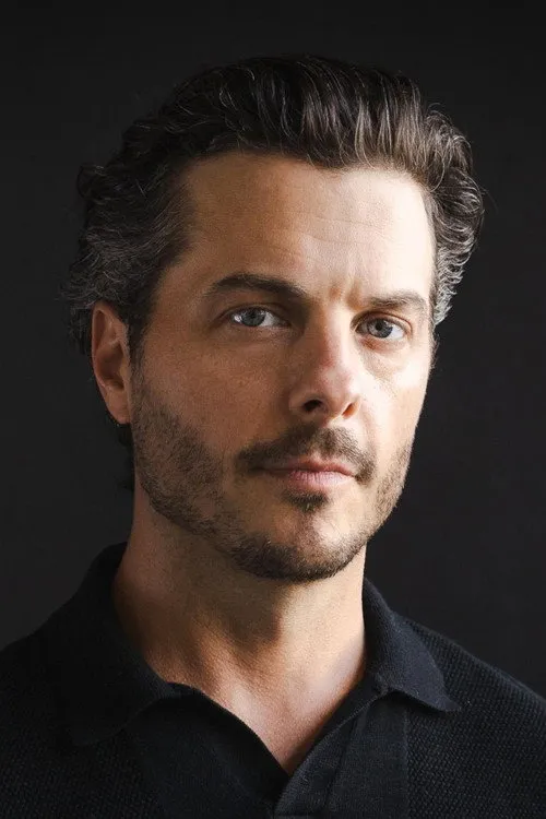 William McKinney interpretando a Jordan