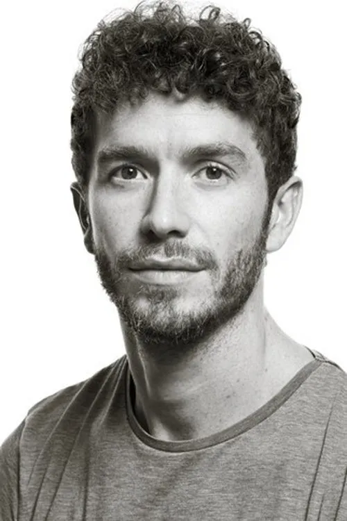 Cohen Aitchison-Dugas ha trabajado con William Moore en 3 ocasiones