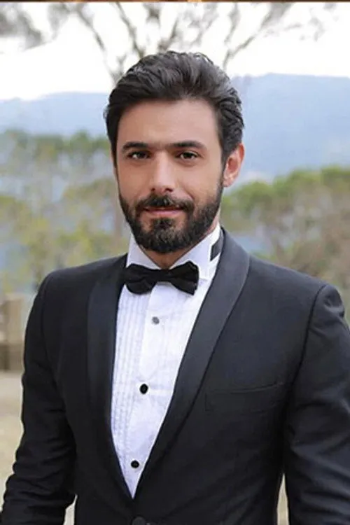 Wissam Fares interpretando a Salem