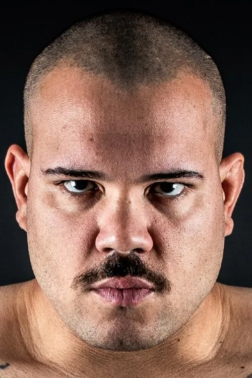 Shamil Nikaev ha trabajado con Wladmir Gouvea en 1 ocasiones