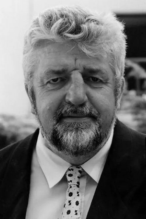 Michelle Marlowe ha trabajado con Władysław Komar en 1 ocasiones