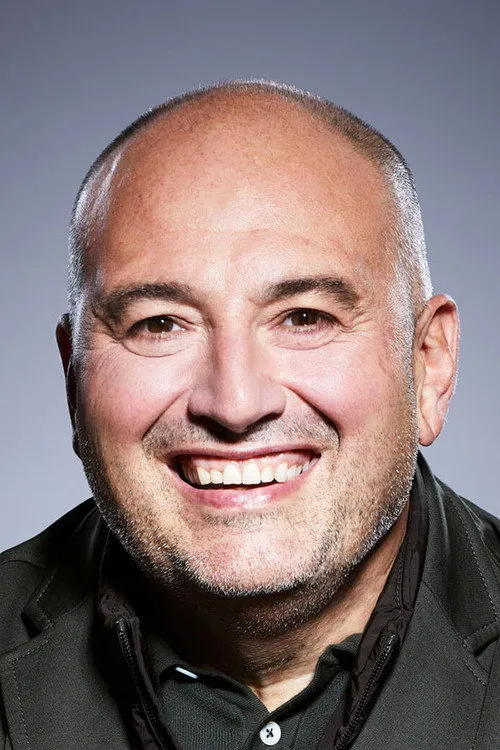 Wynne Evans interpretando a Ubaldo Piangi