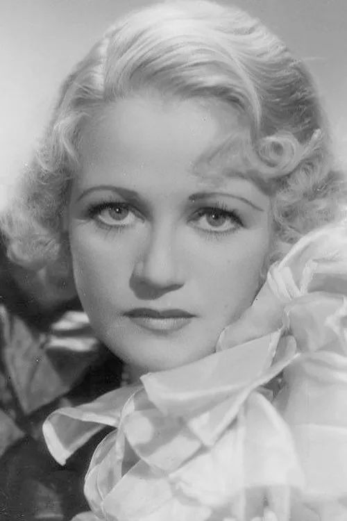 Wynne Gibson interpretando a Mae