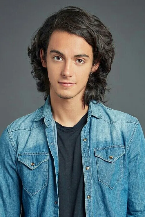 Xabiani Ponce de León interpretando a