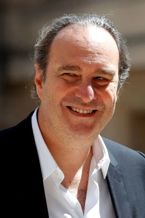 Xavier Niel interpretando a Self