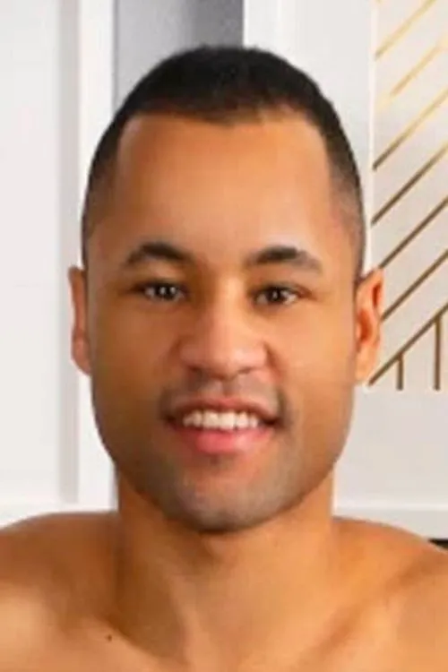 Xavier Zane interpretando a 