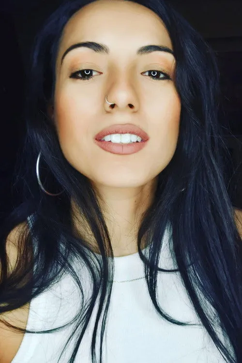 Anastasia Sisamou ha trabajado con Xenia Konstadinidou en 1 ocasiones