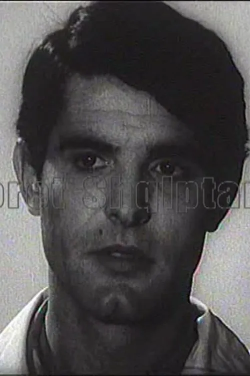 Xhelal Tafaj interpretando a Ushtari italian