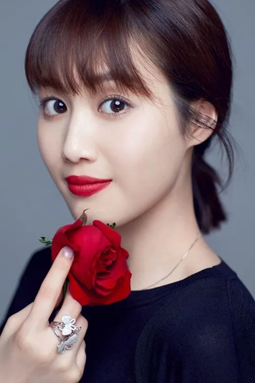 Xia Yang en su biografía y filmografía