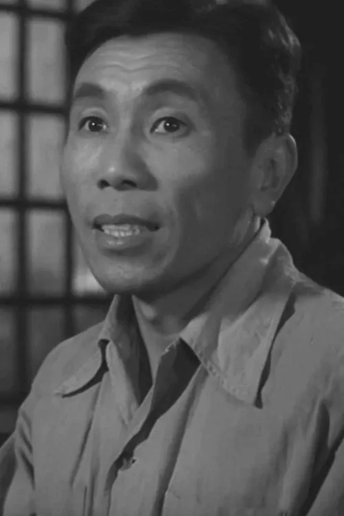 Xiasheng Liu interpretando a ????