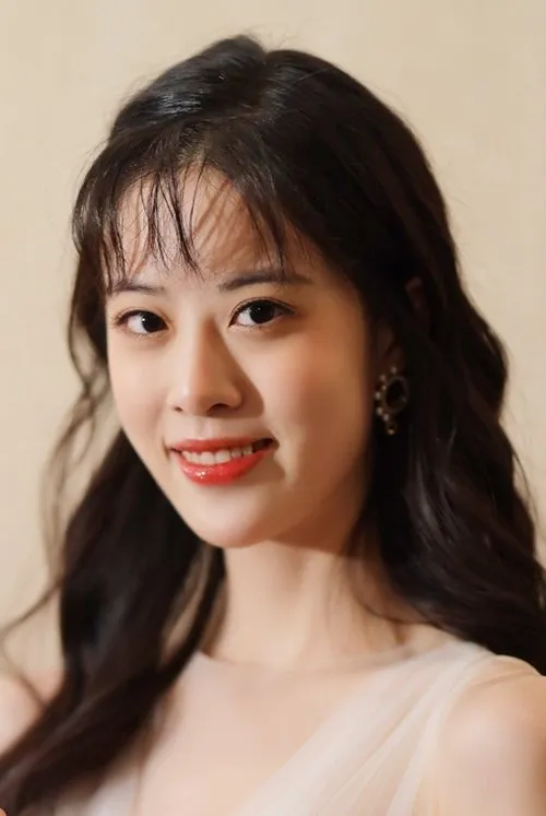 Xu Qin — personaje: Yang Shi Qi