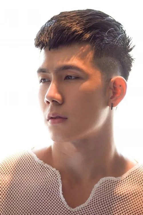 Minh Trang ha trabajado con Xuân Hùng en 1 ocasiones