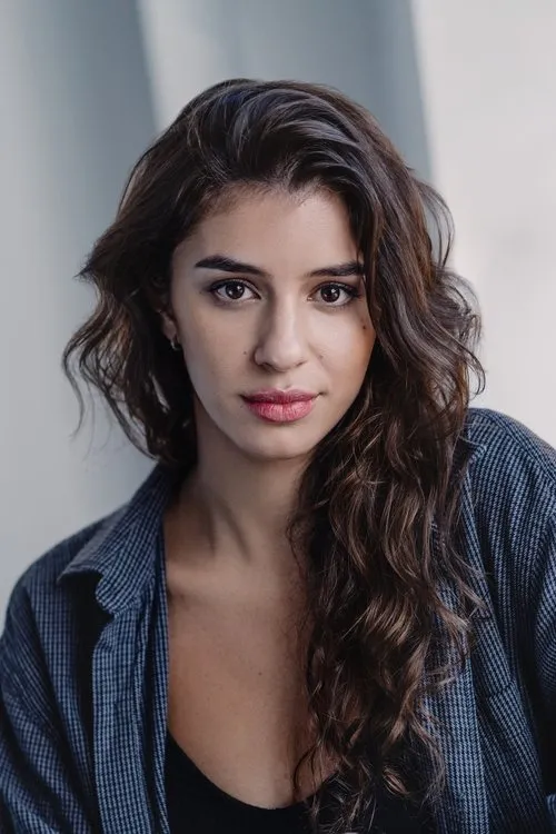 Yali Topol Margalith — personaje: Lauren Gibson