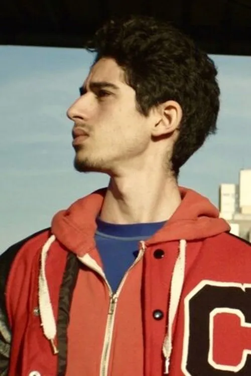 Yanis Bahloul interpretando a The young runner