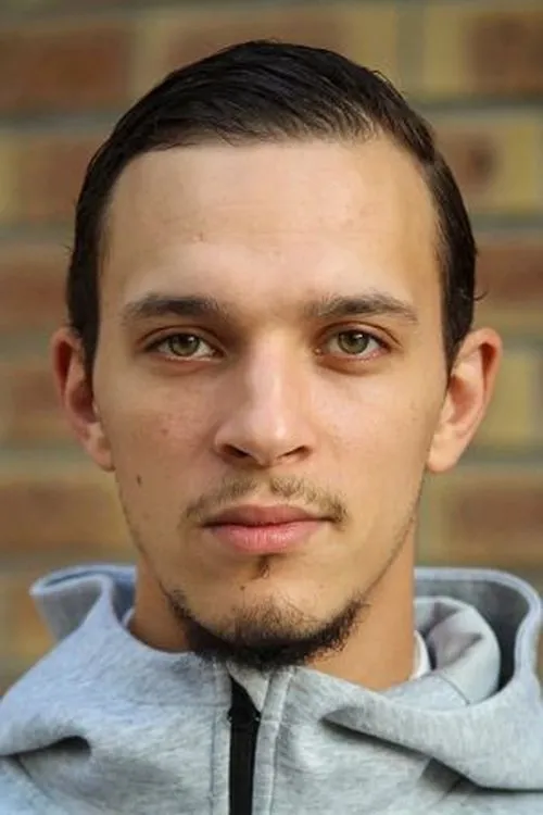 Chris Makodi ha trabajado con Yanis Lafki en 1 ocasiones