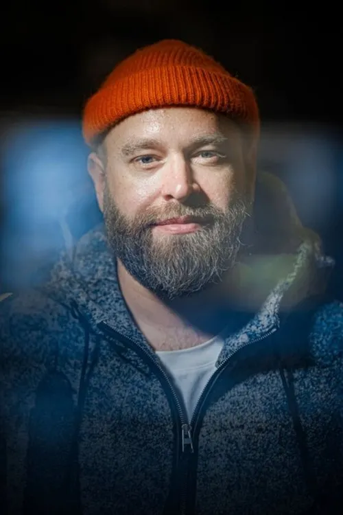 Yann Marguet interpretando a Self - Comedian