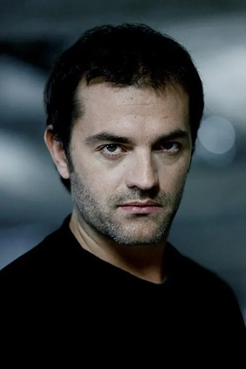 Yann Peira interpretando a 