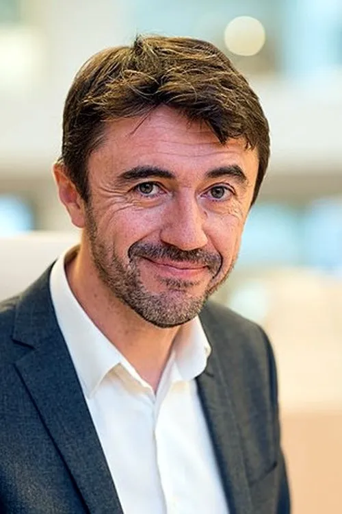 Xavier Bertrand ha trabajado con Yann Wehrling en 1 ocasiones