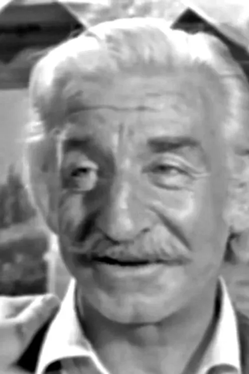 Sinan Ecer ha trabajado con Yaşar Şener en 2 ocasiones