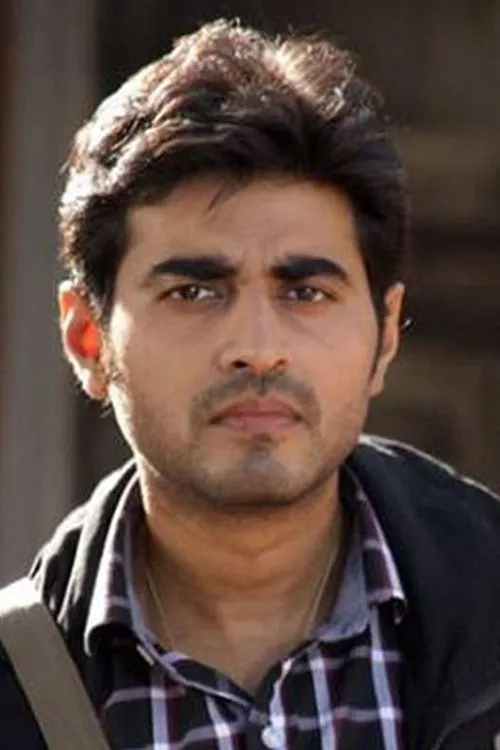 Yash Sinha — personaje: Prabhakar