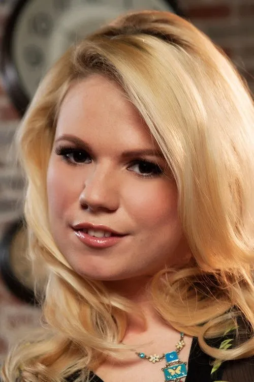 Yasmine Gold interpretando a 