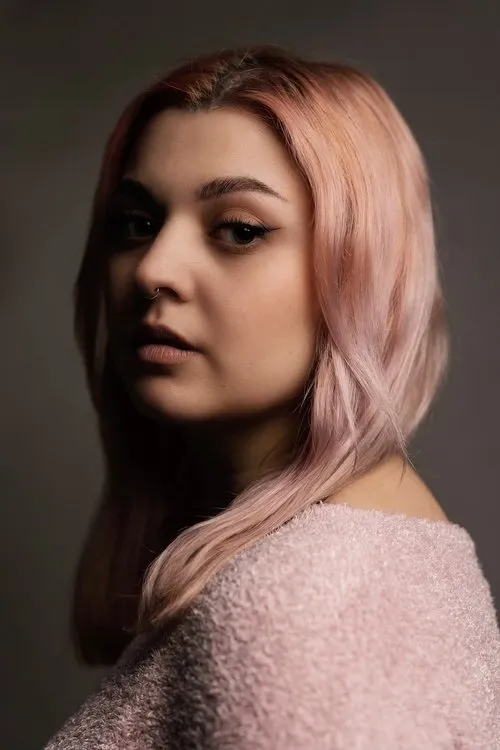 Kia Naumer ha trabajado con Yasmine Gzaiel en 2 ocasiones