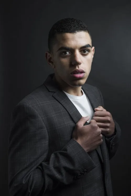 Mirre Licht ha trabajado con Yassine Kji en 1 ocasiones