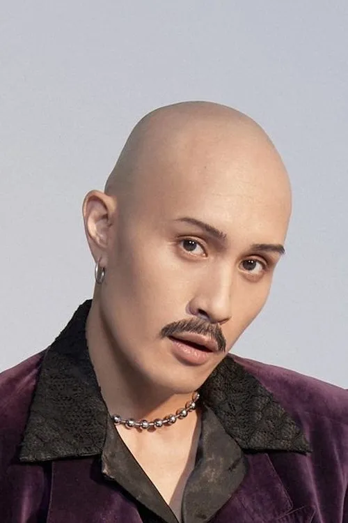 Chou Min-fu ha trabajado con YELLOW en 1 ocasiones