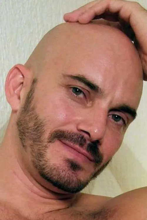 Ricky Ramos ha trabajado con Yenier en 1 ocasiones